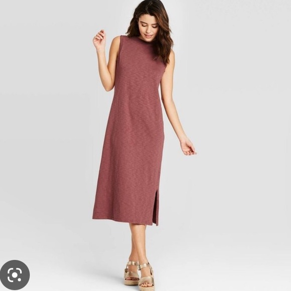 Universal Thread Dresses & Skirts - Universal thread womens burgundy sleeveless T-shirt dress midi